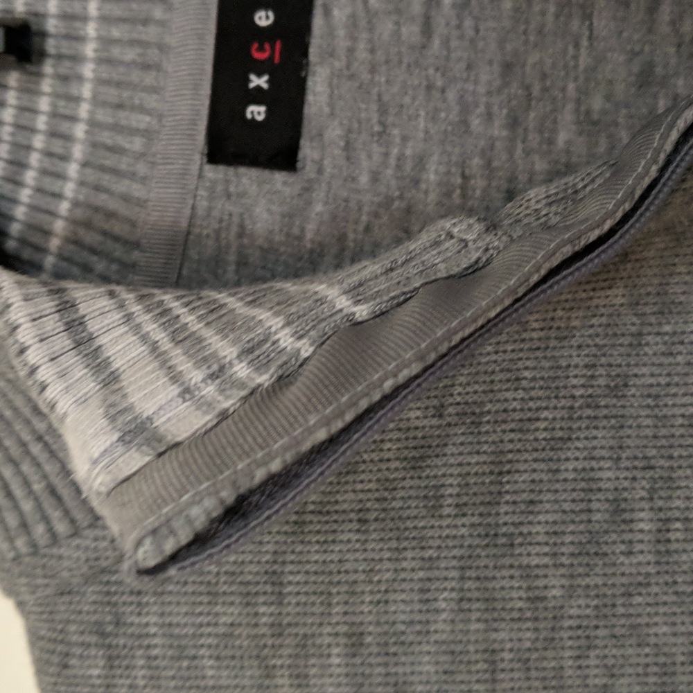 AXCESS 1/4 ZIP - Picture 4 of 8